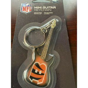 CINCINNATI BENGALS MINI GUITAR KEYCHAIN KEYRING WOODROW NEW LICENSED NFL